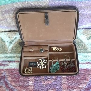 Vintage Americana Jewelry Travel Case